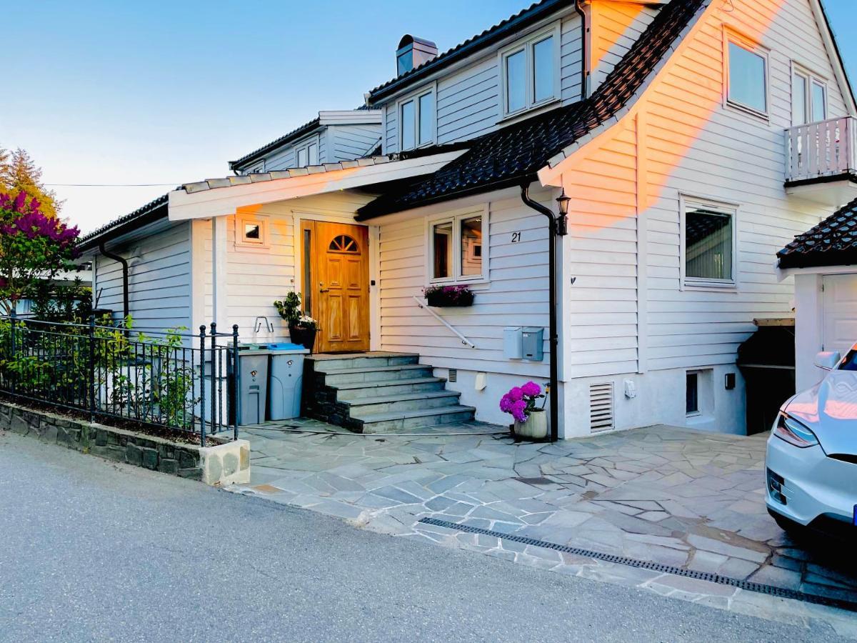 Feels Like Home -Free Parking -Attractive Location Bergen Exterior foto